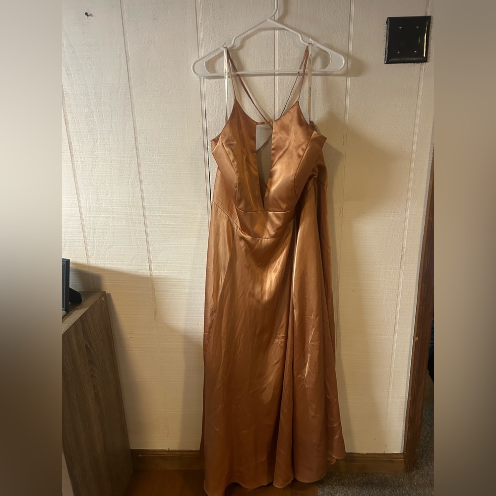Galina Signature Charmeuse Keyhole Crisscross Back Dress